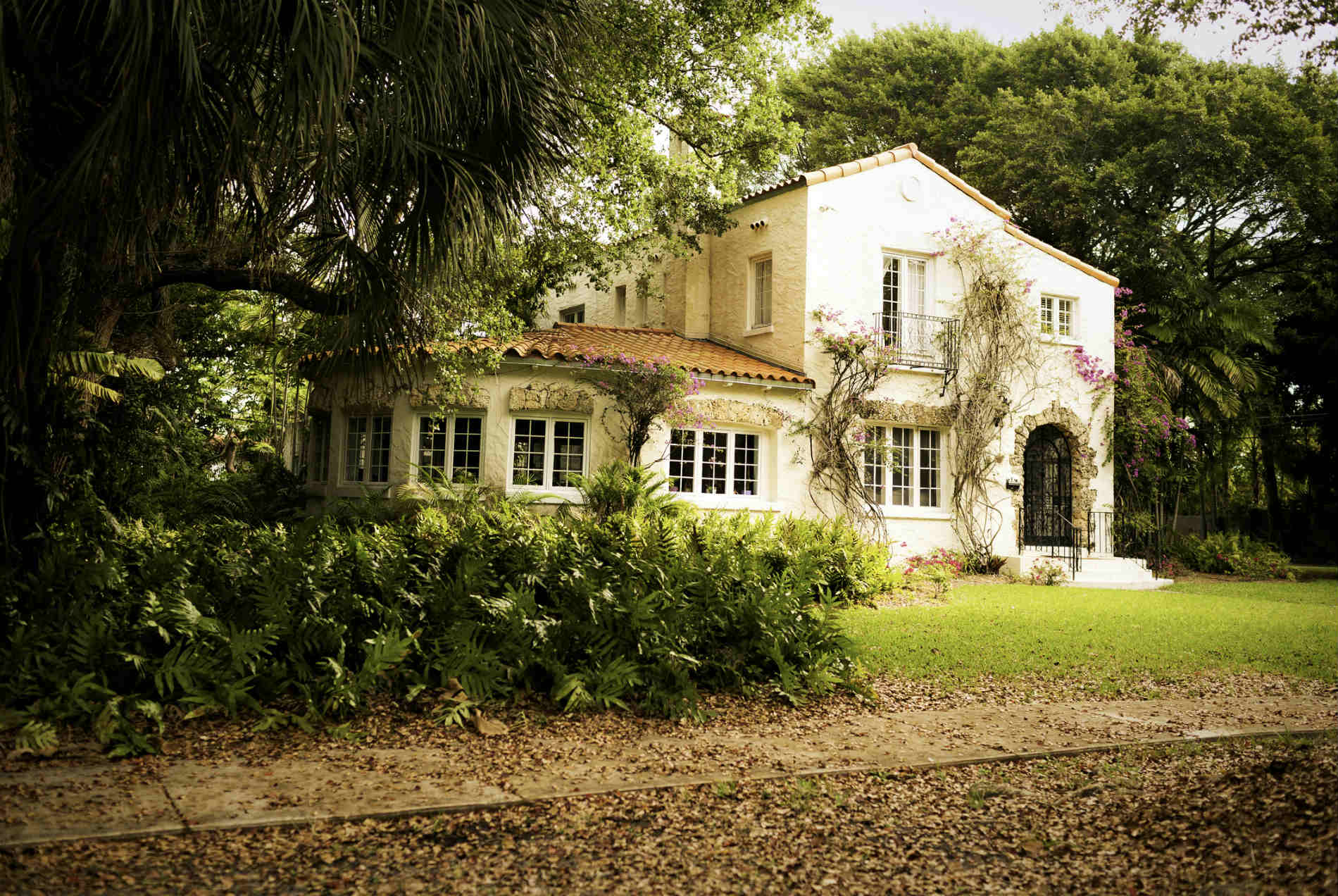 In which neighborhoods can you find a beautiful villa in Miami? - BARNES  International Realty